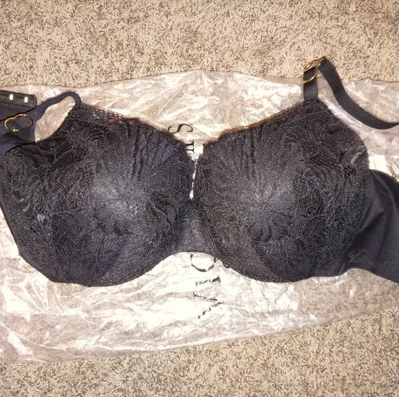 Victoria's Secret Other - VS Incredible lace lined demi bra 34DDD